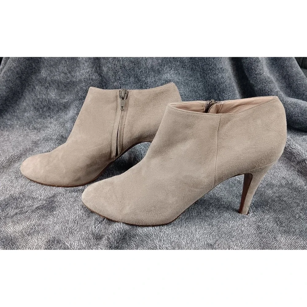 J. Crew Suede Ankle Booties Taupe Block Heel Side Zip Women Size 8M‎